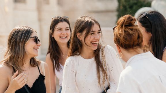 Mettre en valeur ses photos d’EVJF sur les réseaux sociaux : guide pratique