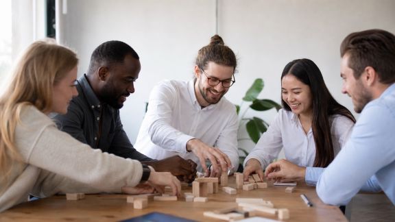 Team building et créativité : stimuler l’imagination au service de la cohésion