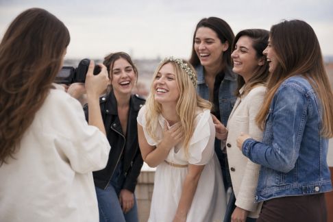 Shooting vidéo créatif : réalisez un mini-film souvenir de l’EVJF entre amies