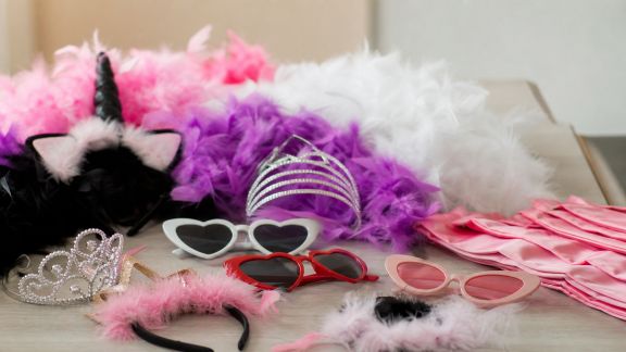 Trouver des accessoires originaux lors d’un EVJF à l’étranger